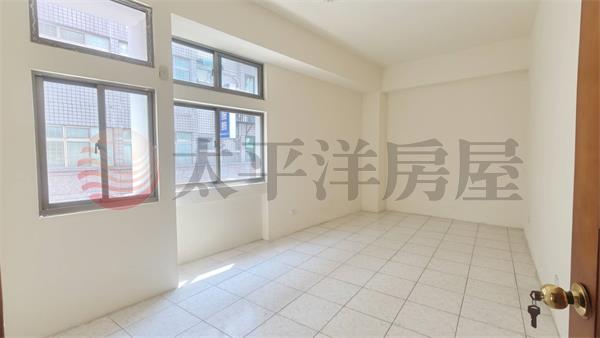 信義學區邊間地47坪豪店墅,彰化縣彰化市崙平南路