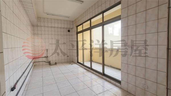 信義學區邊間地47坪豪店墅,彰化縣彰化市崙平南路