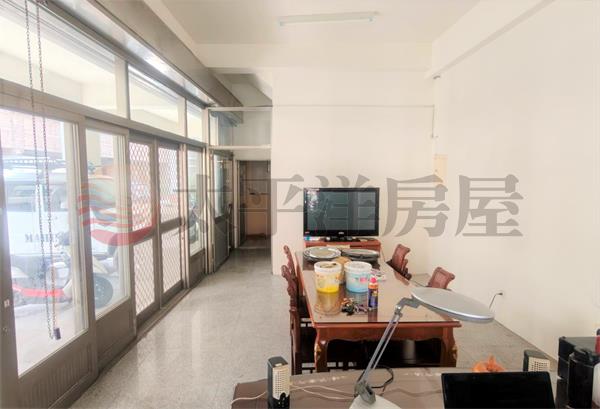 信義學區邊間地47坪豪店墅,彰化縣彰化市崙平南路